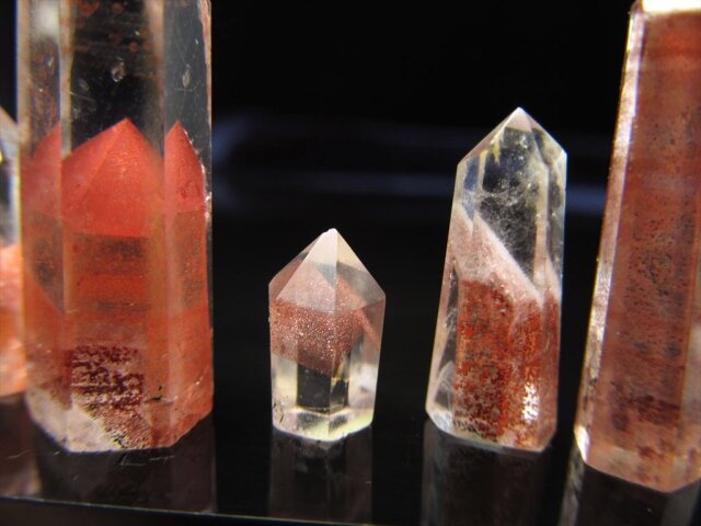 ◇お得なセット販売◇透明感抜群！赤富士入り水晶ポイント◇ビジネスの