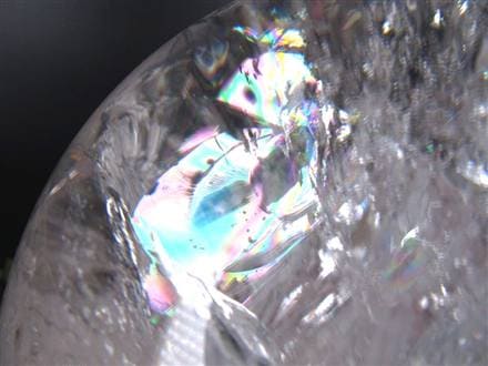 ☆大迫力の巨大丸玉☆虹がきらめく透明水晶☆幸運を呼ぶアイリス
