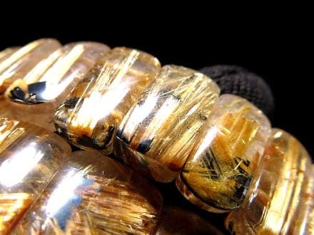 ◇限定8本！◇丸みを帯びたフォルム◇黄金の太陽放射状結晶◇迫力の