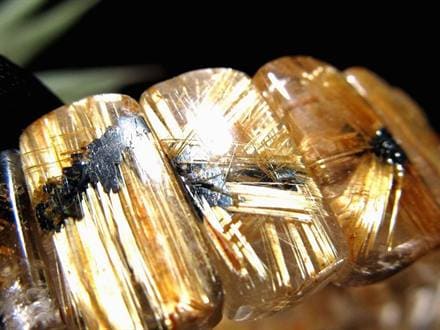 ◇限定8本！◇丸みを帯びたフォルム◇黄金の太陽放射状結晶◇迫力の