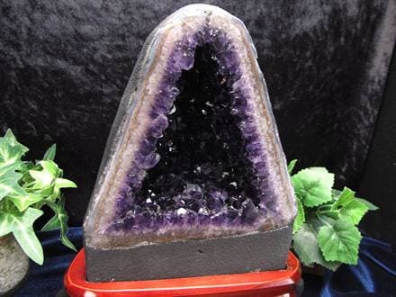 ☆天然の神秘が放つ高貴な輝き！☆濃淡の美しい紫結晶が織りなす幻想的