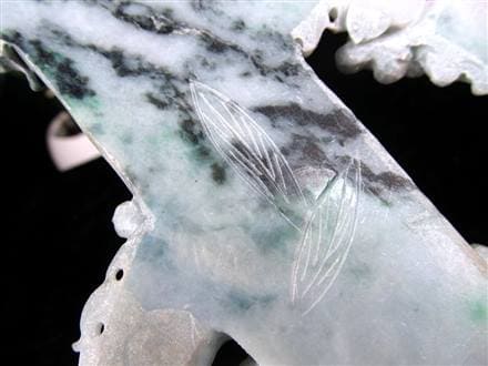 バイヤー厳選!!】◇高級翡翠原石使用◇秀逸！一刀一石彫り◇龍が守護