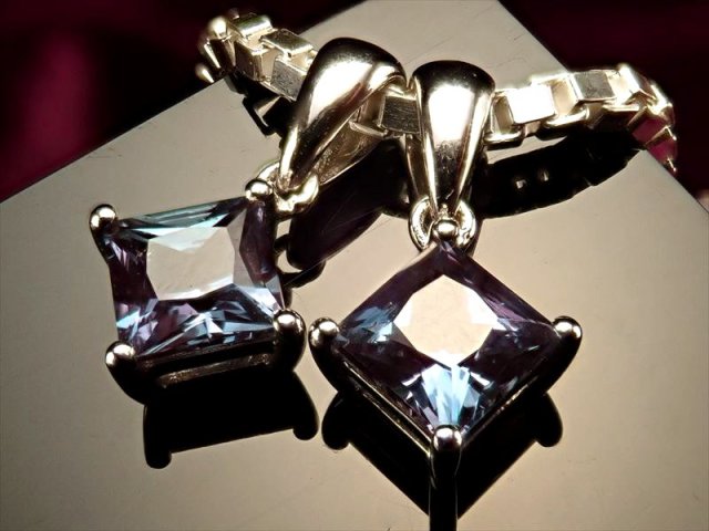 ◇希少！神秘のカラーチェンジ◇流通量僅か◇人工