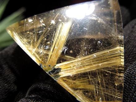 秘蔵放出!!】☆圧巻の勝利のV字放射☆極上結晶の中に広がる美しく神秘