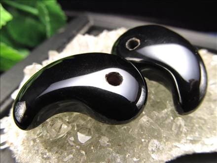 ☆オニキス勾玉(まがたま)天然石☆