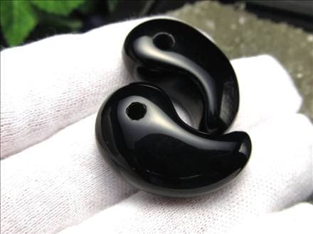 ☆オニキス勾玉(まがたま)天然石☆