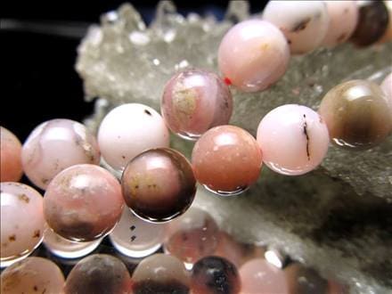 ☆一連☆キューピッドストーン☆10月の誕生石☆デンドライト入りピンク