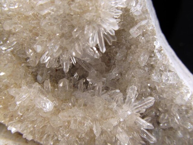 ★特別ご提供★新入荷【300g四川産キラキラ天然『針水晶』ポイント原石】❤️ ☆特別ご提供☆新入荷【300g四川産キラキラ天然『針水晶』ポイント原石】