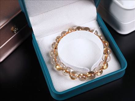 ☆ゴールド王冠がアクセント☆高級感のあるレザー調☆ギフトや