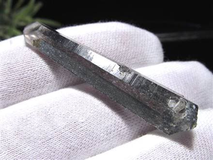 ◇数量限定！希少クリスタル◇ヘマタイト粒子を宿したレーザーポイント