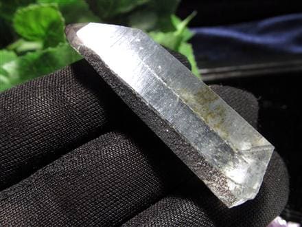 ◇数量限定！希少クリスタル◇ヘマタイト粒子を宿したレーザーポイント