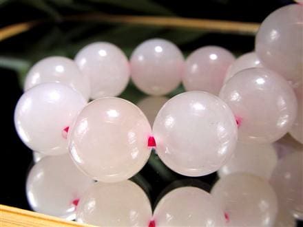 中国四大玉石のひとつ「和田玉」ブレスレット : 石の音