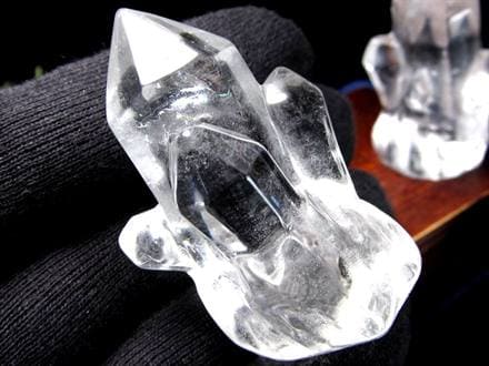 ☆清涼感あふれる透明水晶☆複数の結晶が寄り添う立体造形☆浄化と空間