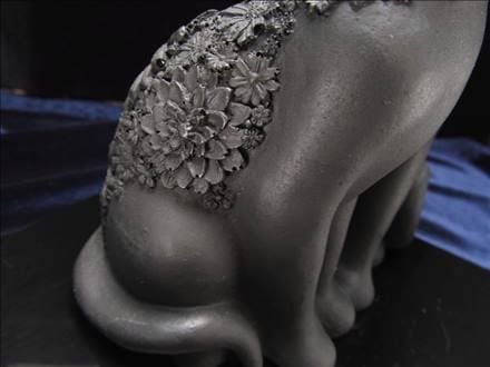 ☆特選一品☆希少レア☆繊細フラワー彫刻【愛らしい夫婦猫シュンガイト