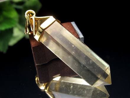 ☆数量限定入荷！☆高い透明感☆宇宙のエネルギーを宿すお守り