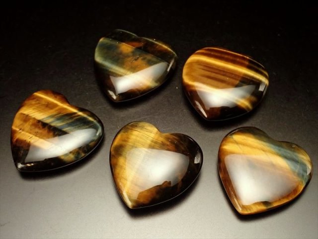 ☆タイガーアイ☆つやつやハート彫り☆金運の石☆ハート型タイガーアイ