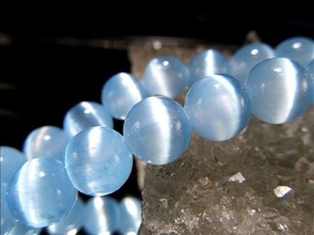 ☆一連☆抜群のキャッツアイ効果☆お買い得品質☆天然染色☆シアン