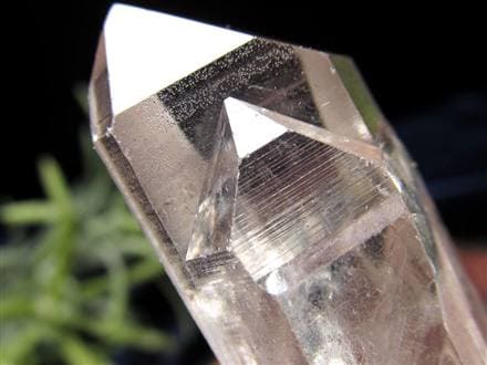 レムリアンシードクリスタル 1282ｇ　（シンギング） ☆古代の叡智を封じ込めた水晶☆別名シンギングクリスタル☆清らかな力