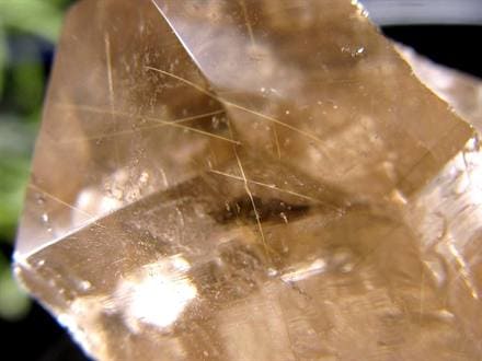 高品質ゴールドルチルポイント 195g 金運 開運 原石 ◇黄金ルチル結晶◇自然美あふれる結晶原石◇金運・財運の象徴◇天然石