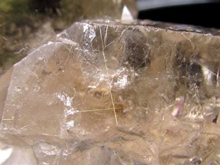 ◇黄金ルチル結晶◇自然美あふれる結晶原石◇金運・財運の象徴◇天然石