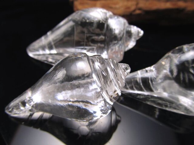 ◇仏教の八吉兆のひとつ◇希少なヒマラヤ産天然水晶使用◇片手に収まる