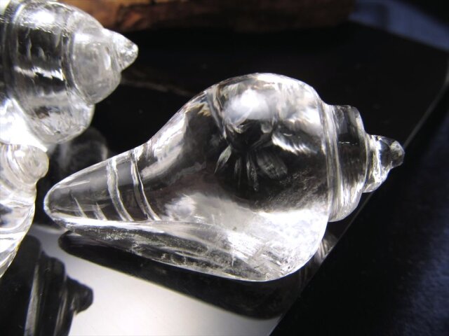 ◇仏教の八吉兆のひとつ◇希少なヒマラヤ産天然水晶使用◇片手に収まる