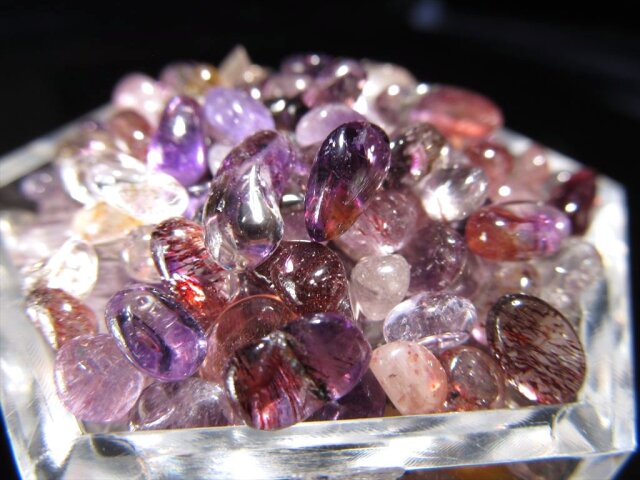 ◇ハイクオリティ！◇たっぷりインクルージョン！◇他鉱物を閉じ込めた