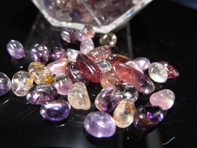 ◇ハイクオリティ！◇たっぷりインクルージョン！◇他鉱物を閉じ込めた