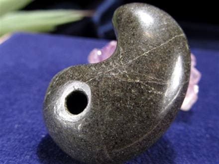 勾玉】遠野の石 とおののいし 原石 霊石 薬石 お守り 勾玉】遠野の石