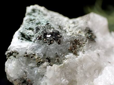 【本日限定】国産鉱物　富井鉱山　紫水晶群晶 本日限定】国産鉱物 富井鉱山 紫水晶群晶 - メルカリ