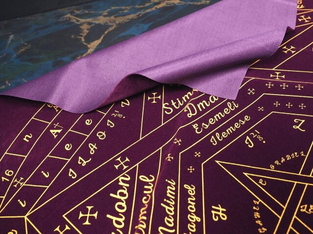 ◇高級感溢れるベルベット生地◇大きめサイズ◇神秘的な五芒星デザイン