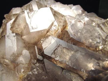 ◇ゴツゴツとした力強い原石◇複数の結晶により創り出された造形美