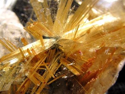 極大ゴールデンルチルクォーツ ☆爆発的な存在感！太陽放射ルチル☆極上針入り水晶☆圧巻の放射状結晶