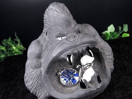 ◇魔を払う咆哮！◇極みの逸品！繊細彫刻◇守り神×魔除けの石◇1点物