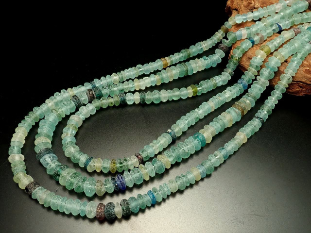 ローマガラス 楽天市場】【1910】古代ローマングラス半透明エメラルドブルー虹色銀化