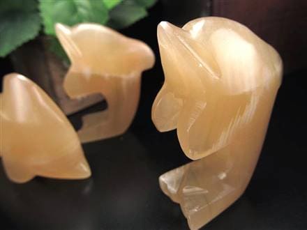 ☆イルカモチーフ置物☆淡いオレンジカラー＆白色縞模様☆ツーソン展示