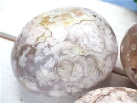 天然石☆ピンク クリーム フラワーアゲート☆雪桜瑪瑙☆カーネリアン