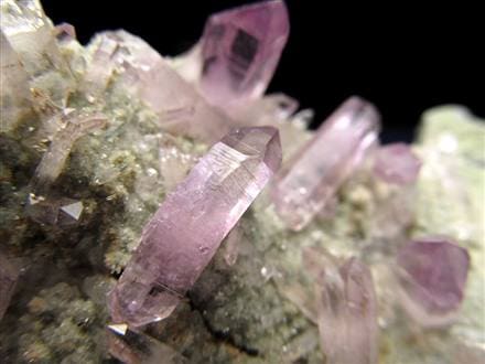 世界で最も美しいアメジスト】☆流通量極少超希少石！☆採掘鉱山
