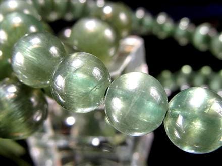 ☆癒しのグリーンカラー☆上品なキャッツアイ効果！☆透明感あり☆心の