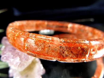 ◇存在感抜群のバングルタイプ◇太陽の下でさらに煌めく!キラキラ ◇存在感抜群のバングルタイプ◇太陽の下でさらに煌めく!キラキラ