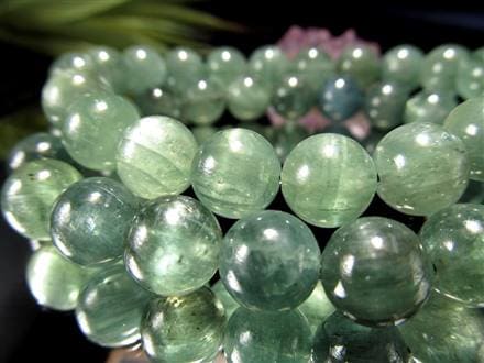 ☆希少カラー！爽やかな若草色☆輝きとシラーが際立つ☆自己肯定感を  