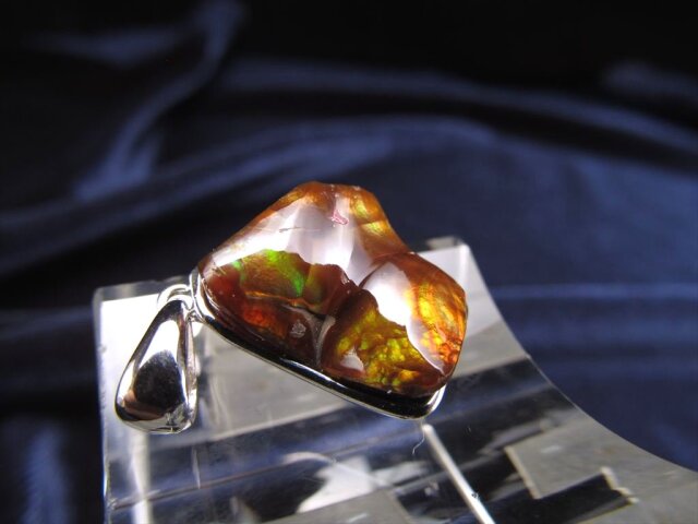 希少・1点限り】虹入多色ファイアークォーツ ヘマトイド 天然石 18mm 大玉