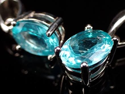 ◇超透明宝石質◇シンプルな四つ爪タイプ◇絆を強める石◇スカイブルー