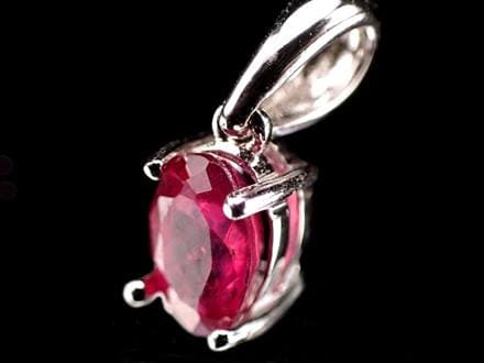 ☆超透明☆最高級5A！濃い結晶！☆7月の誕生石☆勝利と情熱を象徴する  