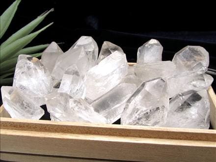 ◇大好評!!◇山盛り水晶ポイント◇お買い得！たっぷり1キロ入り1980円