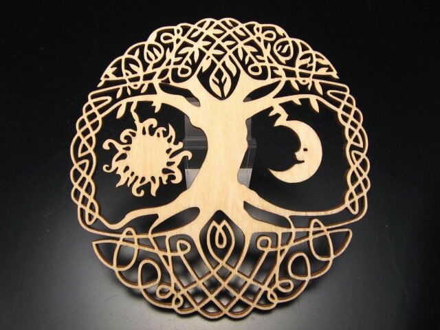 2C★特選NEW★木製☆お洒落で可愛い【北欧風デザインウッドコースター２枚】❤️ 2C☆特選NEW☆木製☆お洒落で可愛い【北欧風デザインウッドコースター