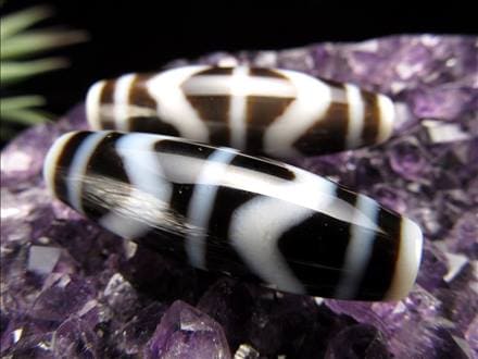 天地 天珠 朱砂紅肉 チベット 天珠ワールドNo.4（チベットジービーズ  