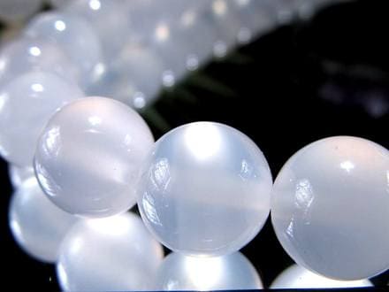 ☆一連☆AAA☆ホワイトカルセドニー【白玉髄】☆【ブラジル産】