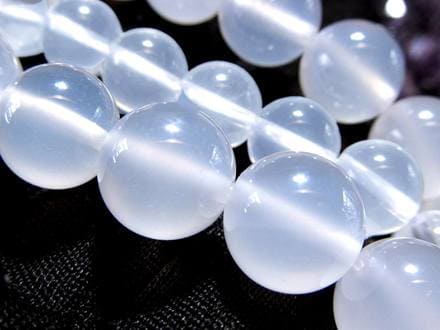 ☆一連☆AAA☆ホワイトカルセドニー【白玉髄】☆【ブラジル産】