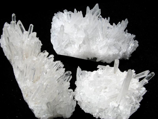 ☆超人気！キラキラ針水晶クラスター☆無数のポイントが群生